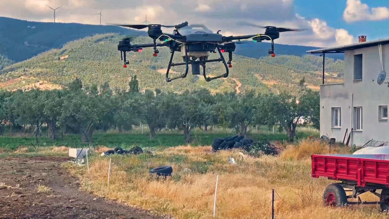 Kınık Belediyesi Drone İle İlaçlama Çalışması Başlattı
