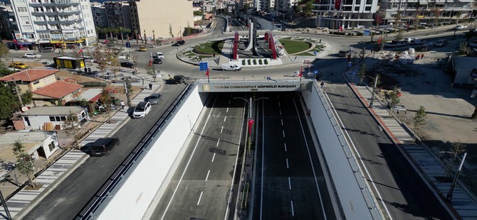 29 Ekim Cumhuriyet Köprülü Kavşağı Trafiğe Açıldı