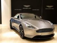 Aston Martin Sahibini Bekliyor