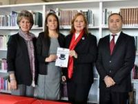 İzmir’in Kadın Siyasetçileri Bu Kitapta Toplandı