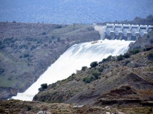Aliağa’da Baraj Kapakları Açıldı