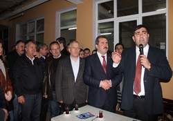 İzmir Hizmet İstiyor