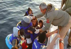 Sahil Güvenlik 83 göçmeni daha kurtardı