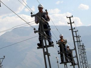 Elektrik Dağıtım Sektöründe Belgesiz Çalışan Kalmayacak