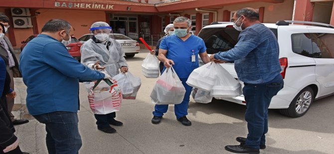 Siteler Mahallesi’nden Sağlık Çalışanlarına Moral Ziyareti