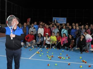 Kınık’ta Tenis Turnuvası Gerçekleştirildi