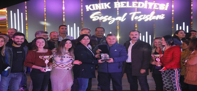 Kınık Tenis Turnuvasında Ödüller Sahiplerini Buldu