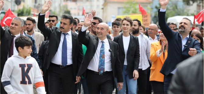 Tunç Soyer ve Şenol Aslanoğlu’na Dikili’de miting gibi karşılama