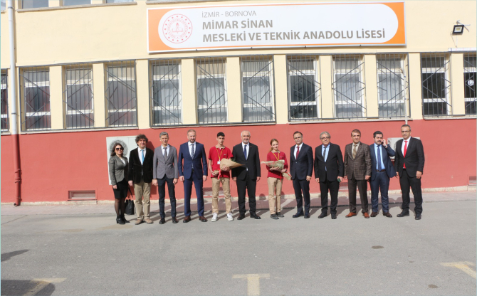 İzmir’de‘Mesleki Eğitimde Sektörel İş Birliği Toplantısı’ Düzenlendi