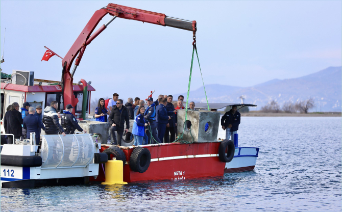 Aliağa’da Balıkçılığa Yapay Resif Desteği