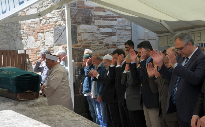 Eski Bakan Recep Akdağ'ın Acı Günü