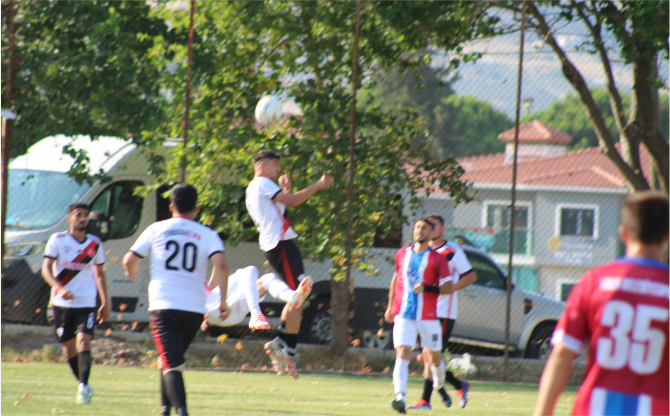 Foça Belediyespor Beş Yil Aradan Sonra Döndüğü Ligde Şampiyon Oldu