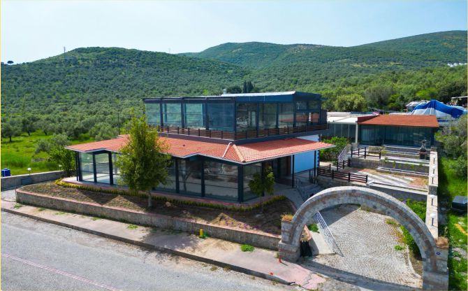 Dikili’de Cumhuriyet Meydanı ve Sanat Merkezi Heyecanı