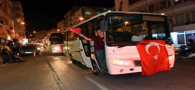 Aliağalı Şoförlerden Demokrasi Konvoyu