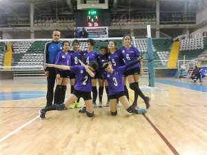 Büyükşehir’in Minik Voleybolcuları Şampiyon oldu