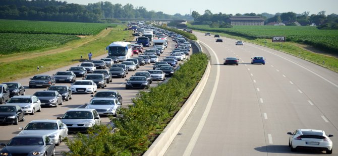 Eriyen Yolların Alternatifi; Beton Yollar