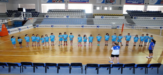Seramiksan Spor Kulübü Bayan Voleybol Yaz Okulu Başladı