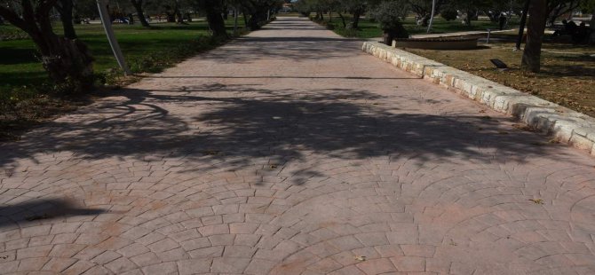 Zeytinli Park ve Atatürk Caddesi’nde Yürüyüş Yolları Yenilendi