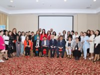 İzmirli Eğitimciler, Bakü’de Düzenlenen Küresel Yazarlık Konferansına Katıldı