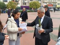 Aliağa'da Orman Şehitleri Anısına Fidan Dağıtıldı