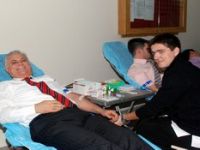 Özel İdare Kan Verdi