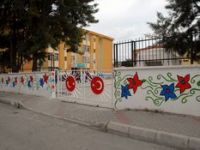 Bilinçli Gençlik Okul Giydirdi