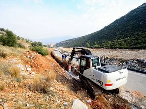 Emek Mahallesinin İçme Suyu Hattı Yenileniyor