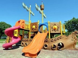 Uzunhasanlar Modern Çocuk Oyun Parkına Kavuştu
